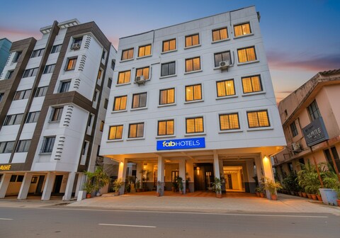 FabHotel White House