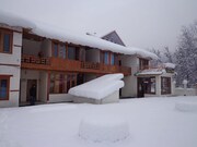 Hotel Hill Top, Manali Hotel Hill Top, Manali