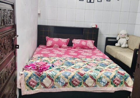 Khushi House 1BHK Apartment in Bandra