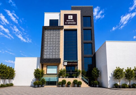 Hotel V Grand