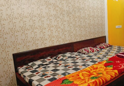 Maa janki paying guest house