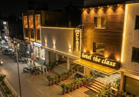 Hotel The Class Delhi Airport