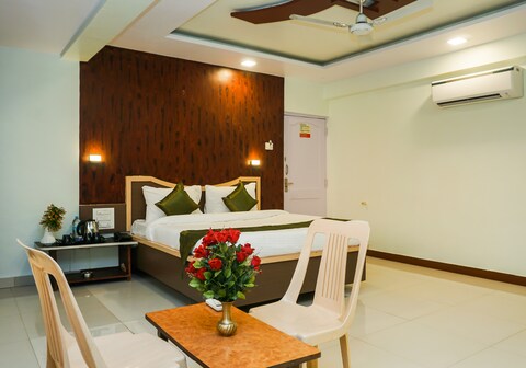 Treebo Hillway Inn Main Market