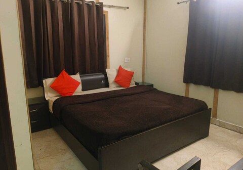 Hotel O Saffron Castle