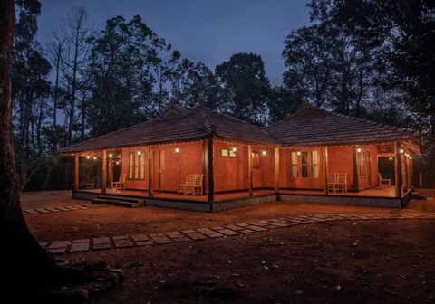 900 Woods Eco Resort