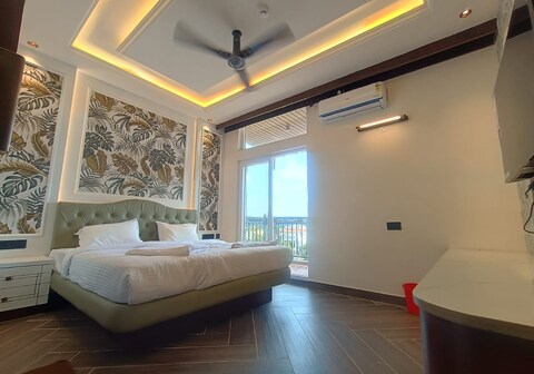 Hotel JVIN PALACE