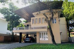 Oaks Inn, Cochin Oaks Inn, Cochin