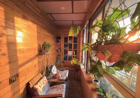 Wandersthirst Dharmashala | Chirping Wooden Chalet