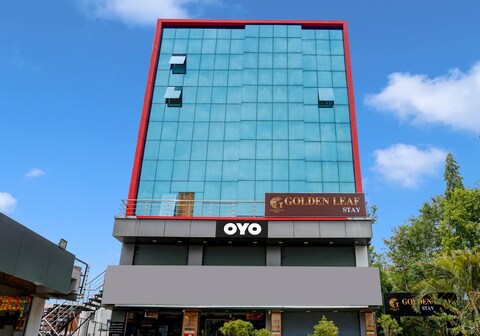 OYO 811372 Golden Leaf