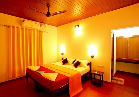 Marari Charlys Homestay