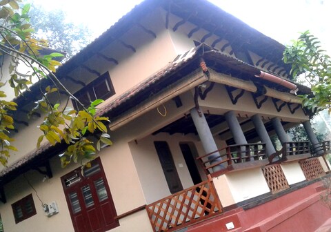 Fernvale Eco - The Farm House