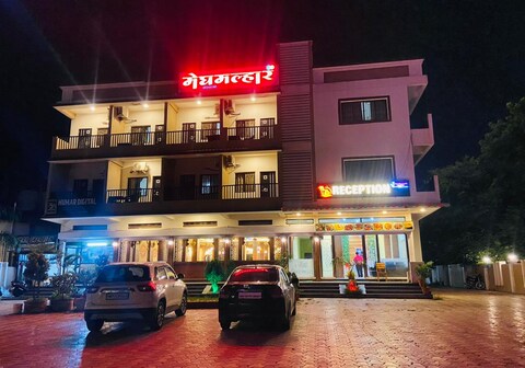Hotel Meghmalhar Lodge