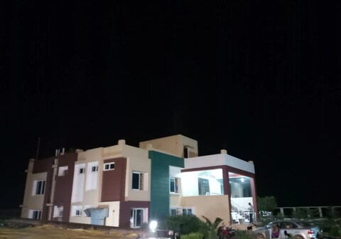 Hotel Chanakya Bar and Restaurant