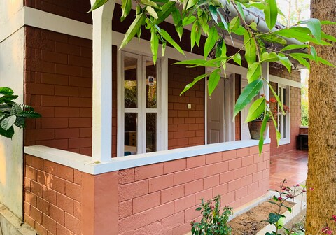 Giri Cofeeland homestay