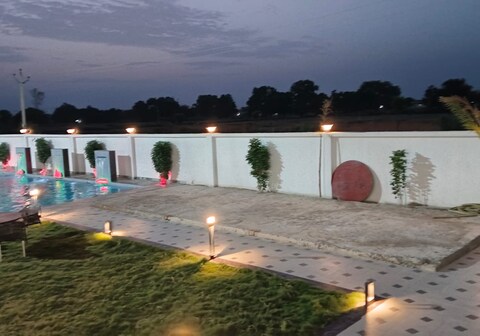 Anandam Hotel