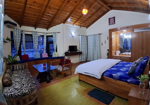 Clif edge cottage Ramgarh