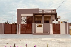 A B House, Kollegal A B House, Kollegal