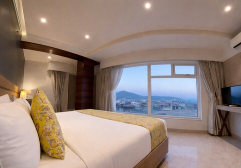 Hotel Daani Continental