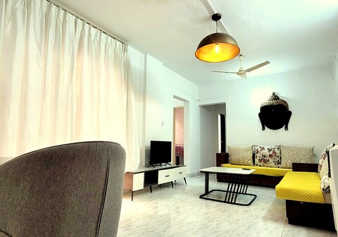Stylish 3 BHK Apt (for Stays & Get Together)