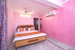 OYO 10384 Hotel Rajesh Palace, Chandigarh OYO 10384 Hotel Rajesh Palace, Chandigarh