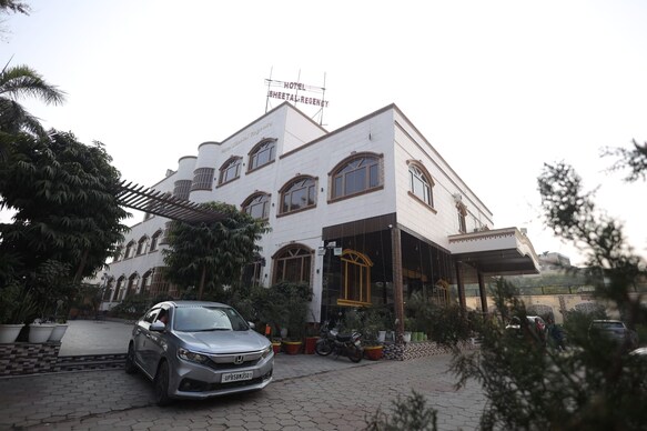 HOTELSHEETAL REGENCY - 300 MTR from Shri Krishna Janambhumi