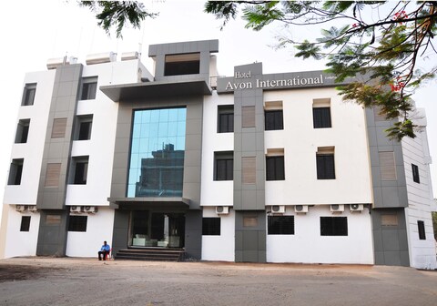 Hotel Avon International