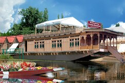 WelcomHeritage Gurkha Houseboats, Srinagar WelcomHeritage Gurkha Houseboats, Srinagar
