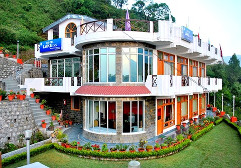 Hotel Lake Inn