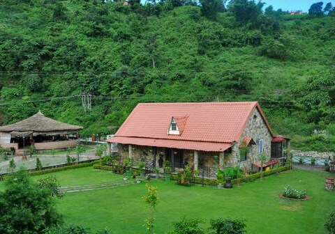 River stone Cottages