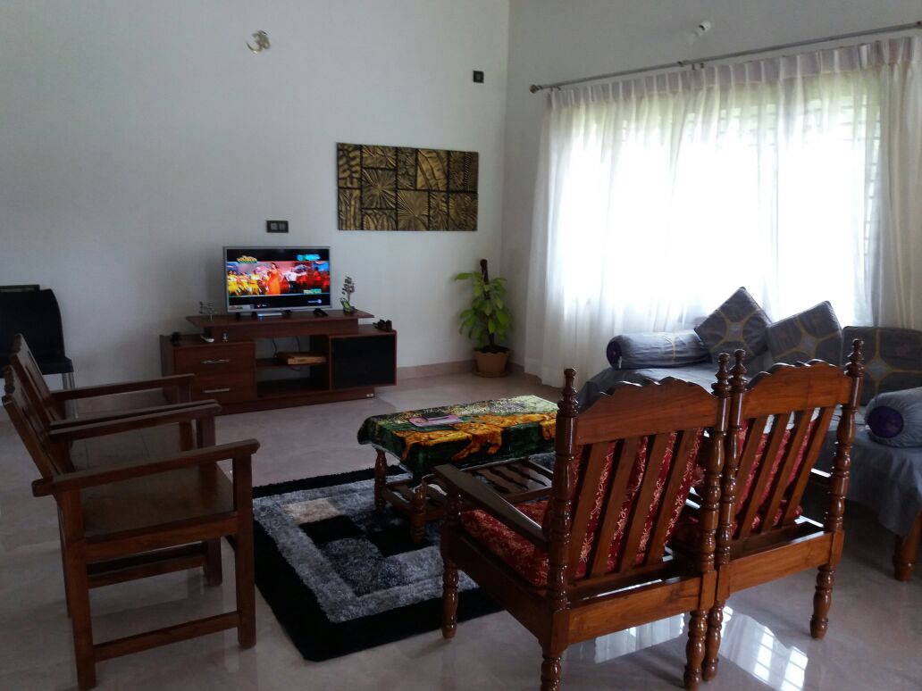 Silvershine home stay - Tap to explore photos