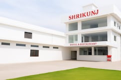 Shri Kunj Hotel & Restaurant, Chanderi