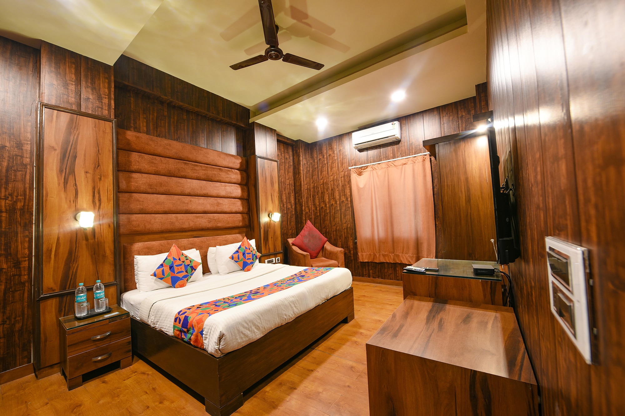 FabHotel Bharat Continental - Nr. Patel Nagar Metro - Tap to explore photos