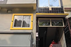 Hotel O Sai Dham Ayodhya, Ayodhya