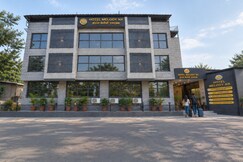 Hotel Melody NX, Thane