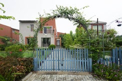 Raichak Green Villa by JadeCaps AC 3BHK Garden, Diamond Harbour