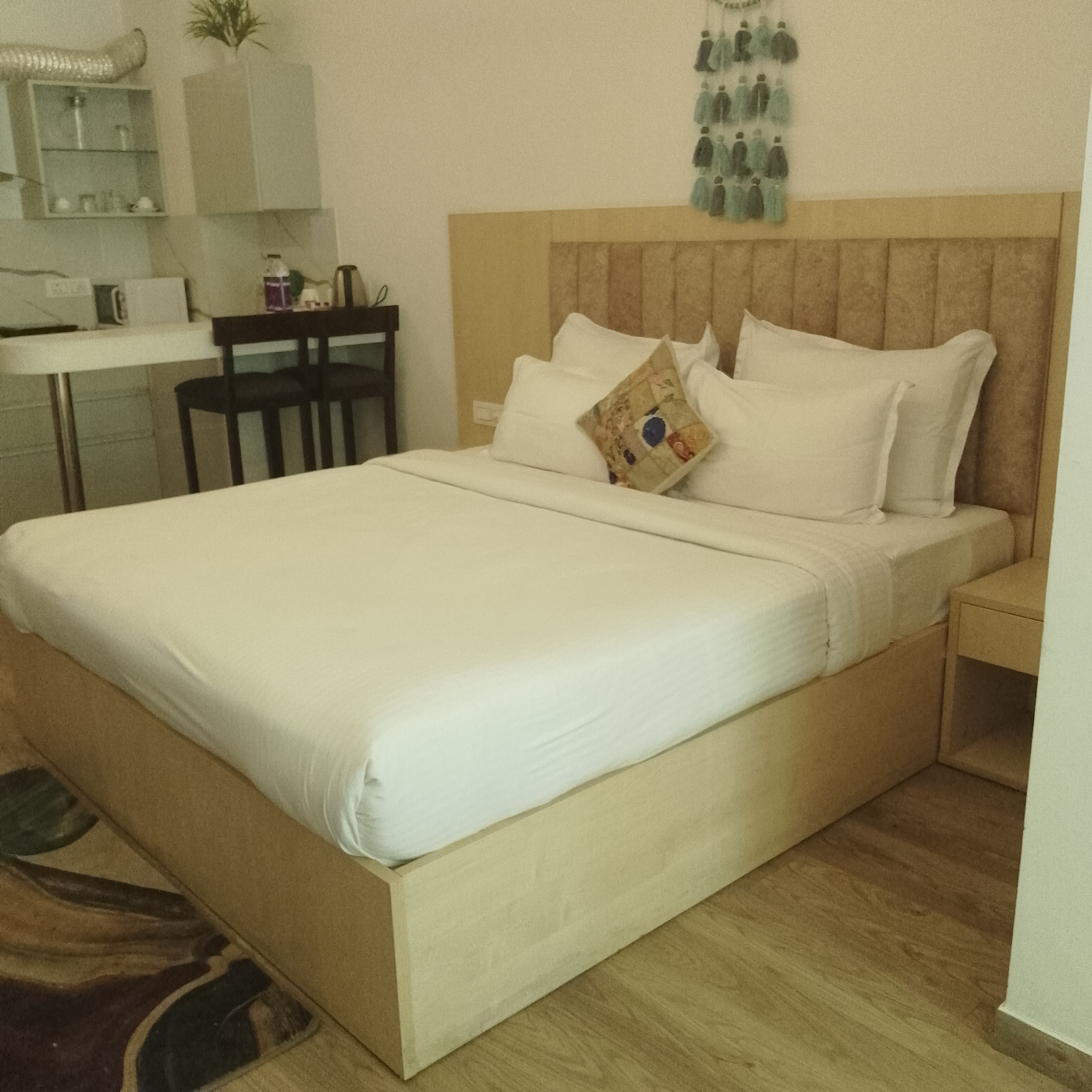 The Grand  Fully furnished apartment - Tap to explore photos