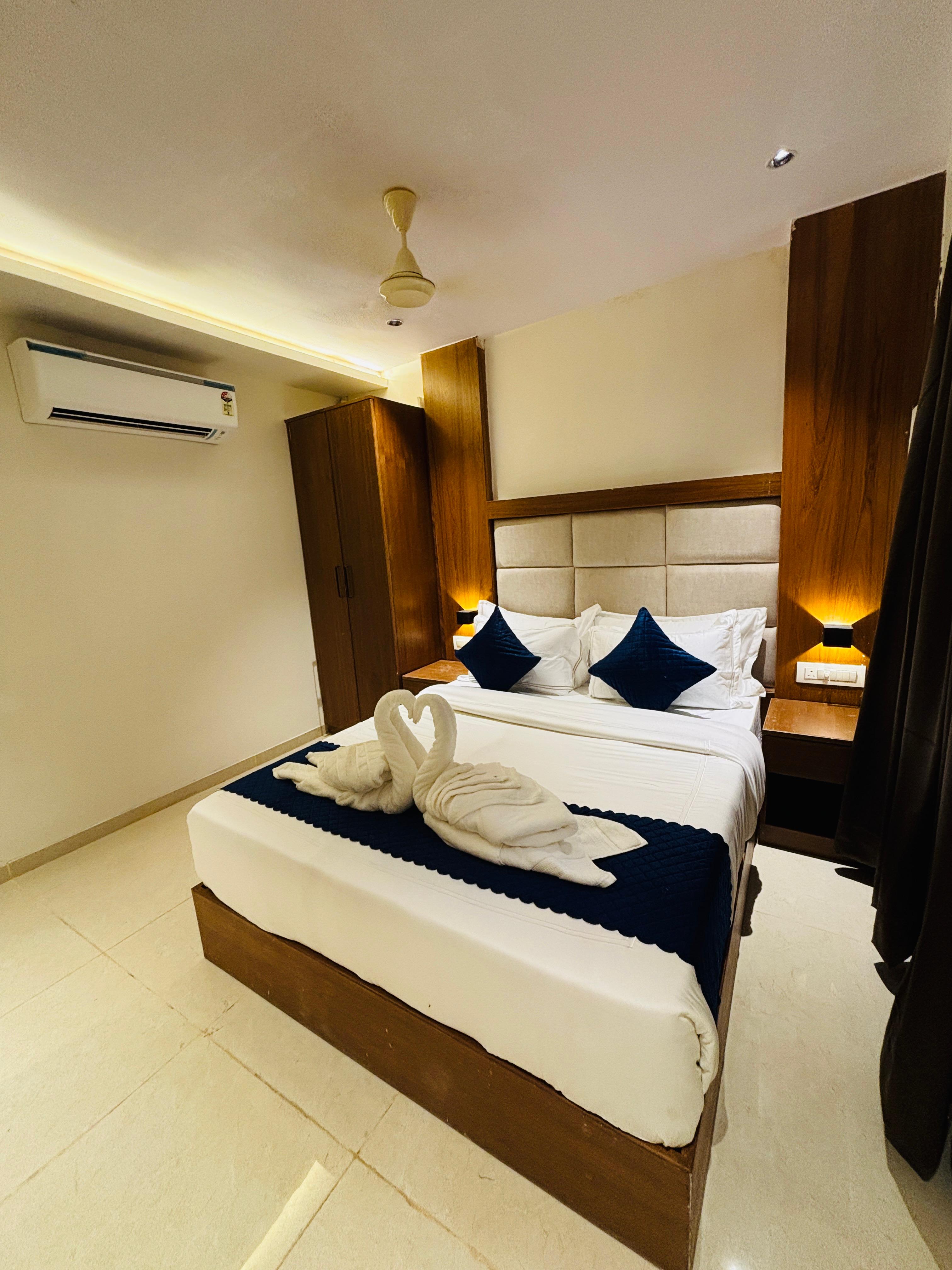 Hotel ISRA Comfort Inn - Tap to explore photos