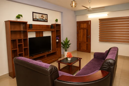 Nila Stay 2 BHK Apartment | near Lulu Mall and Technopark