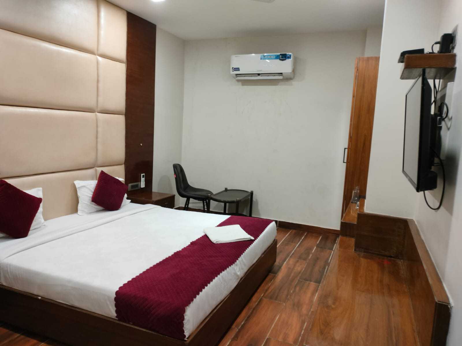 Hotel O Clock Tower Dehradun Formerly Dooncity Suites - Tap to explore photos