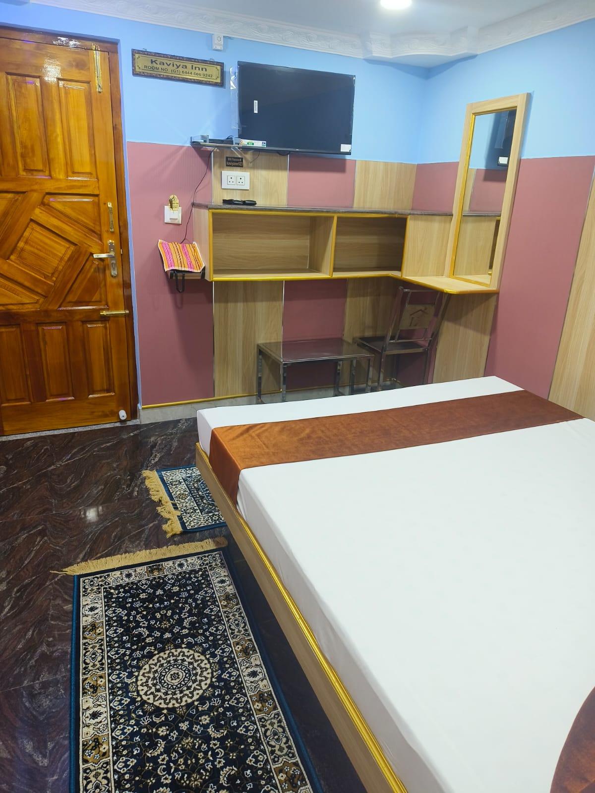 Kaviya Inn - Tap to explore photos
