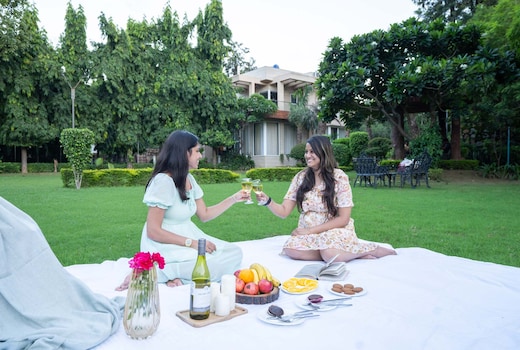 StayVista at Estate 10 by Tarika