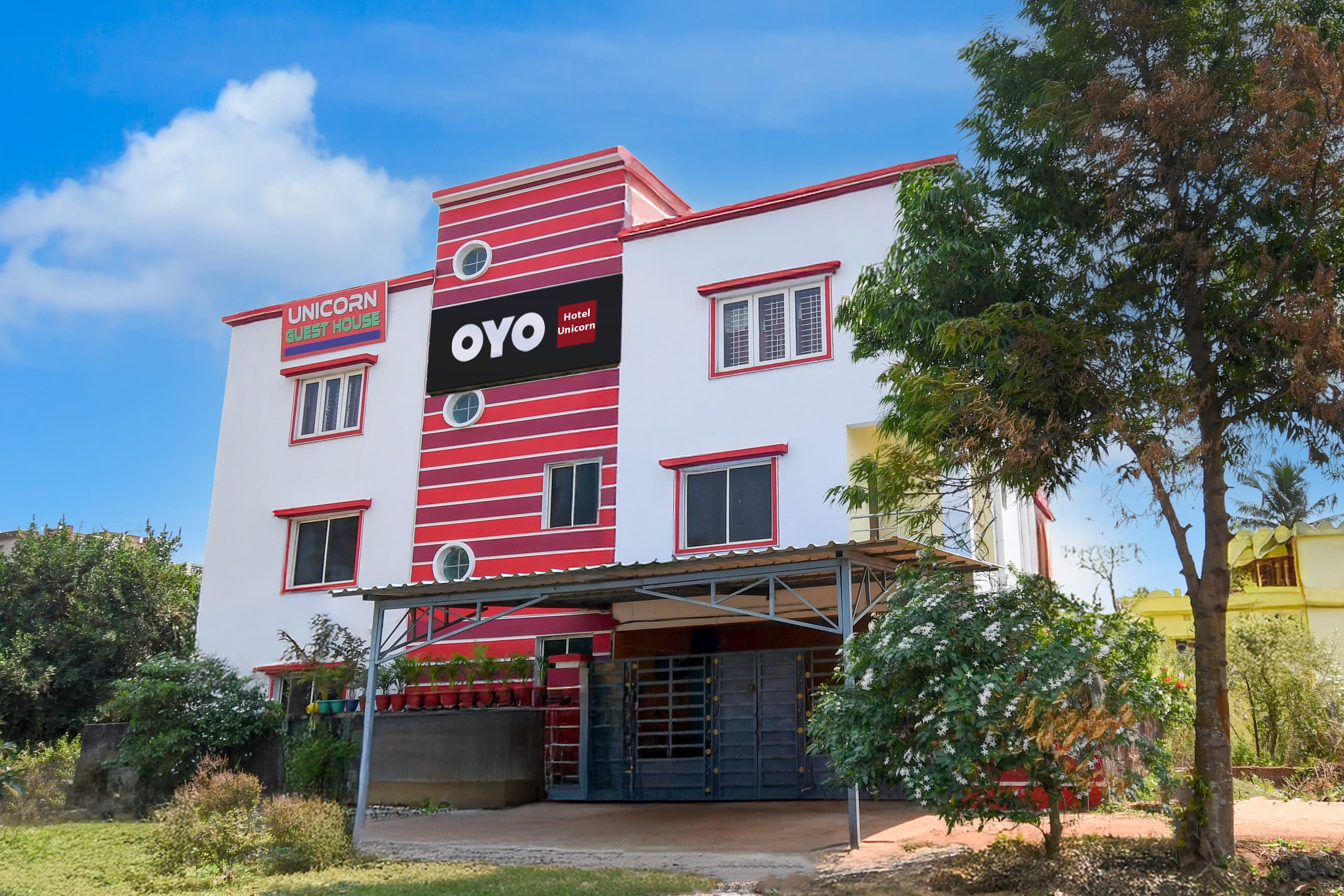 Hotel O Unicorn Guest House - Tap to explore photos