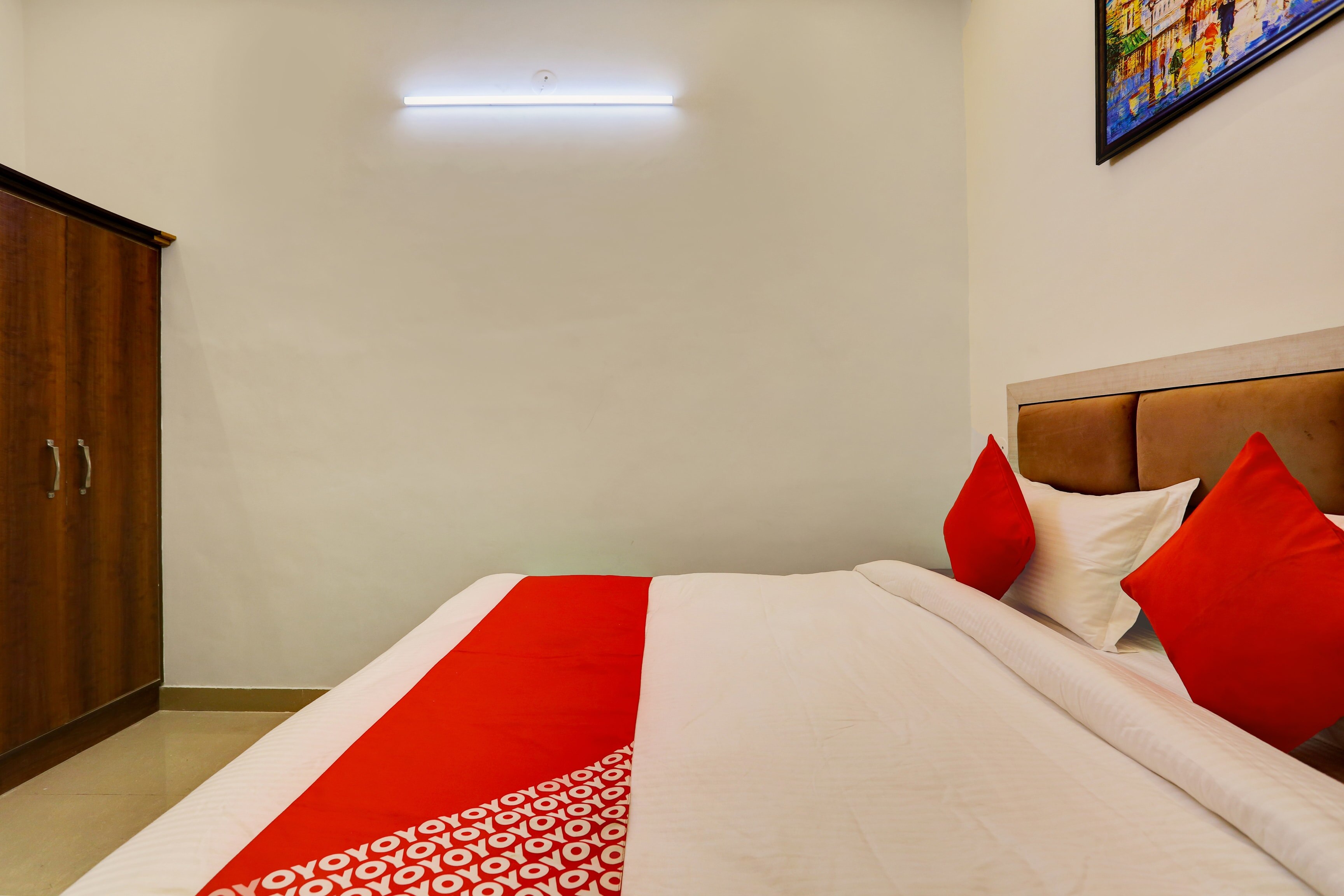 Hotel O Umrao Inn - Tap to explore photos