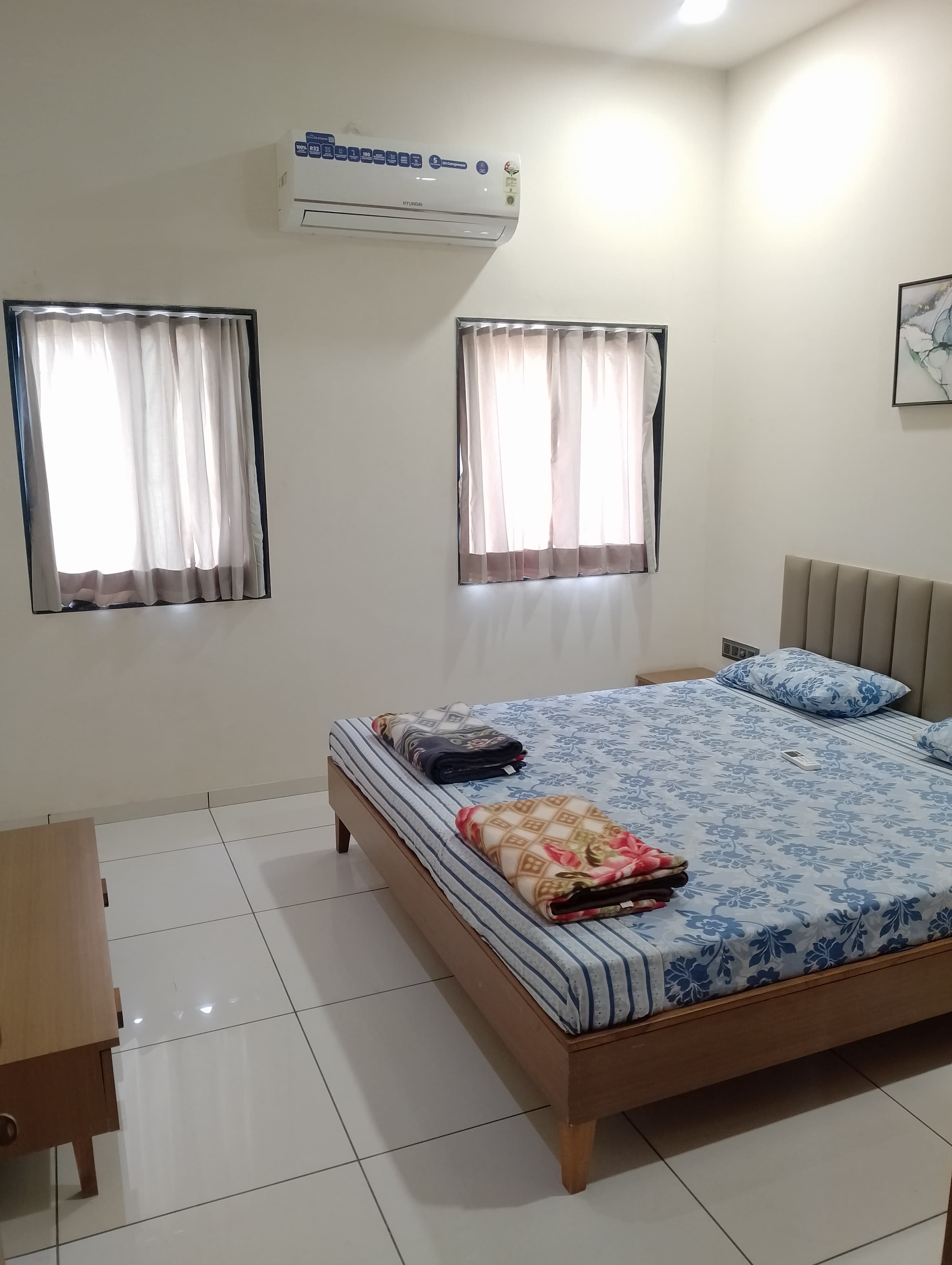 Infra Guest House-Morbi - Tap to explore photos
