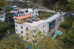 Hotel Wild Wood - 5 Minutes to Mall Road (Shuttle & Free Parking), KALSI