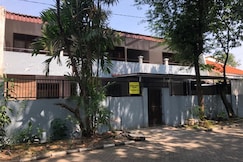 Hotel O Rumah Oma Syariah, Surabaya
