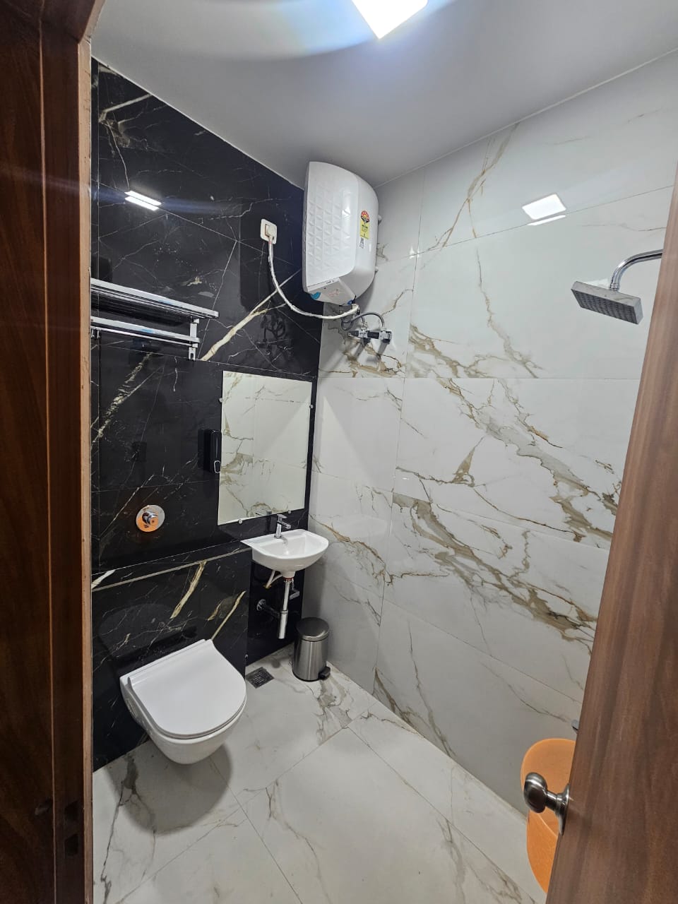 Hotel ram lakhan paradise - Tap to explore photos