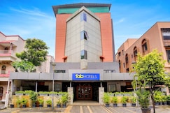 FabHotel Ratna Regency, Pune