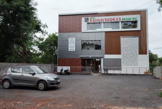 HOTEL RAGHAVENDRA GRAND INN