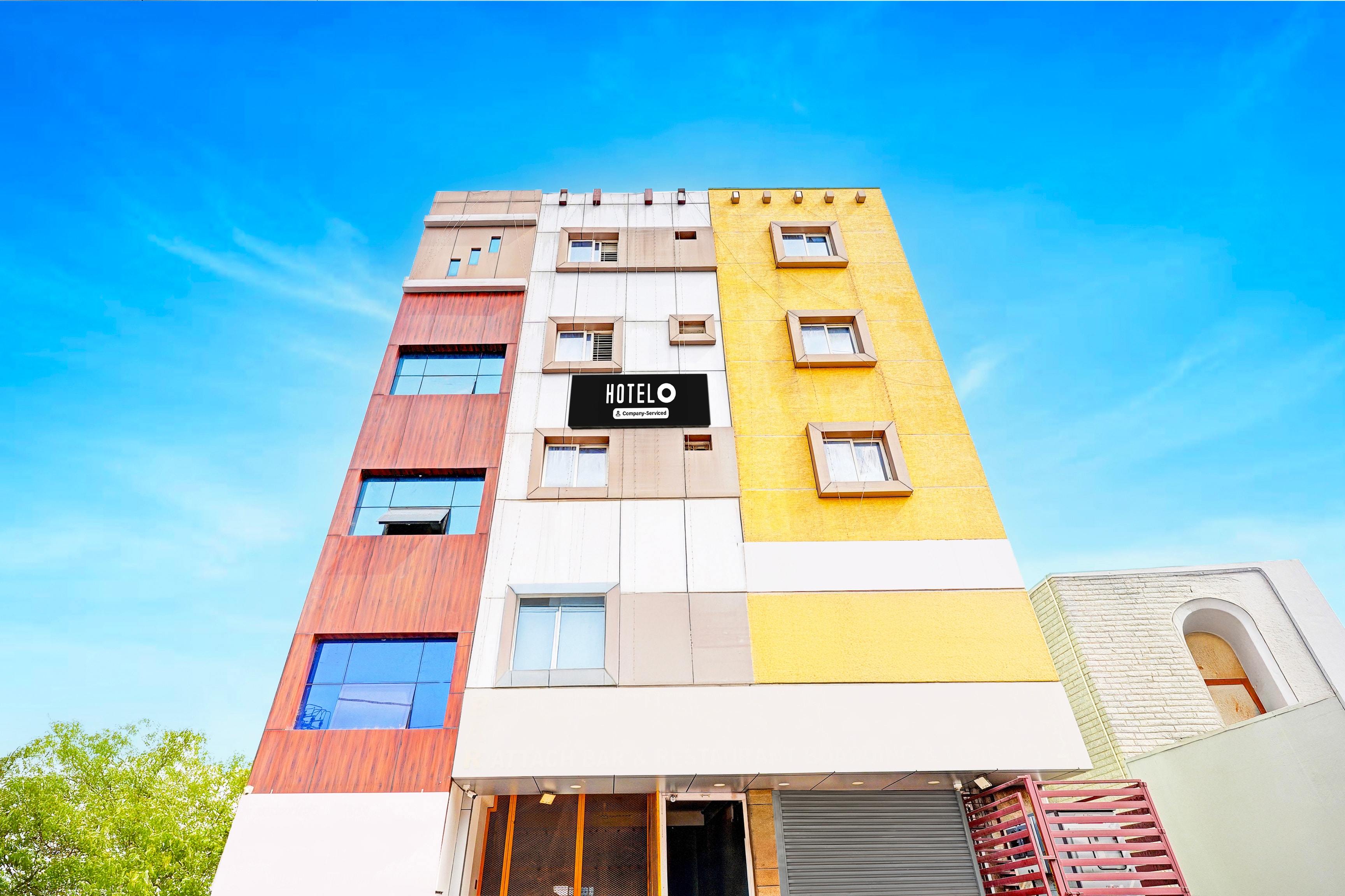 Super Hotel O Srigandhakavalu formerly Chamundeshwari Lodging - Tap to explore photos